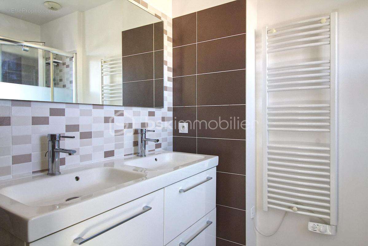 Appartement à CASTRIES