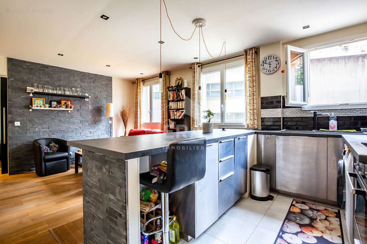 Appartement à PARIS-12E