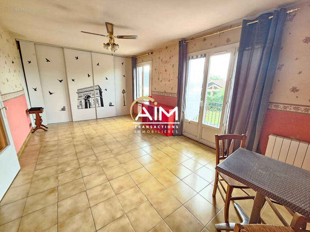 Maison à MONTLOUIS-SUR-LOIRE