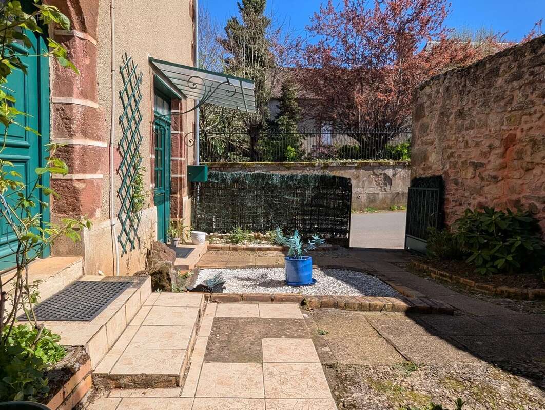 Appartement à CHAILLAC