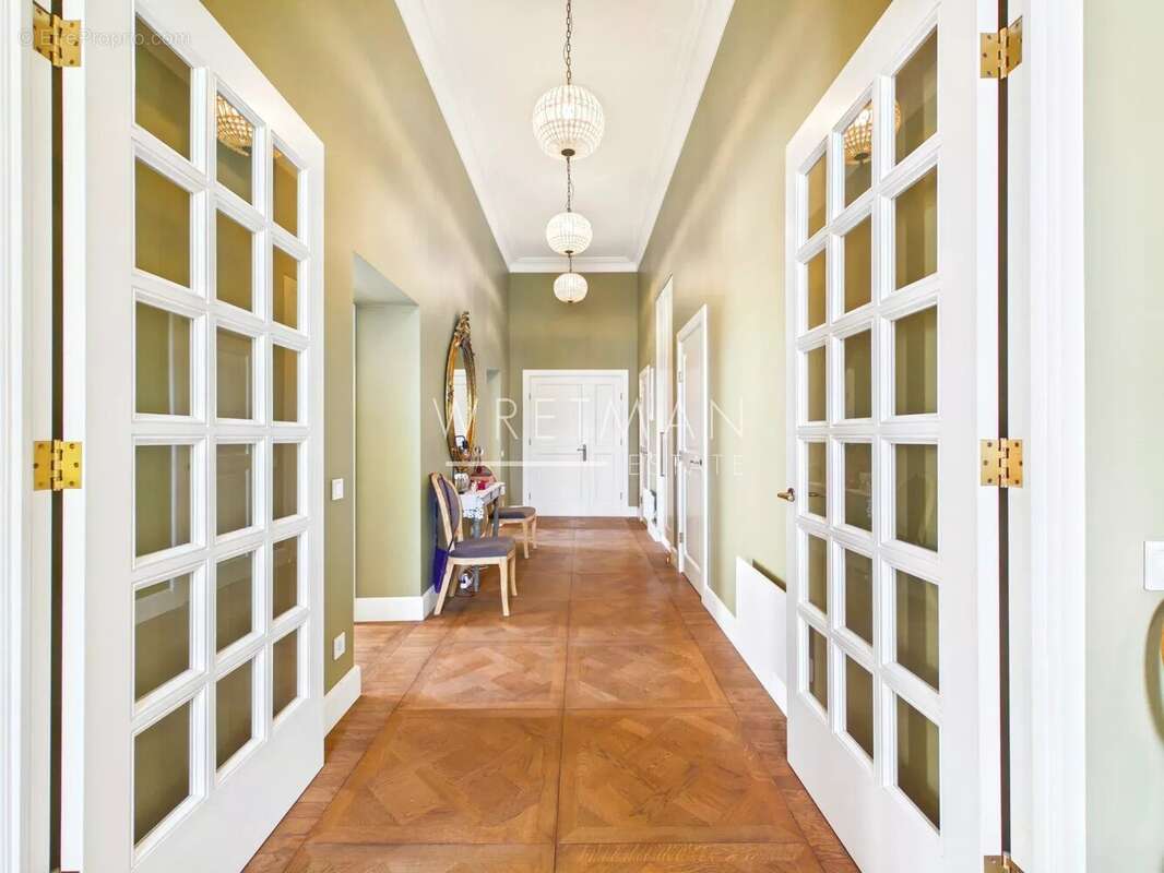 Appartement à ROQUEBRUNE-CAP-MARTIN