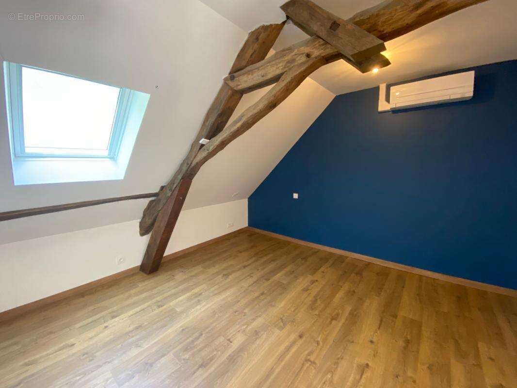 Maison à LES EYZIES-DE-TAYAC-SIREUIL