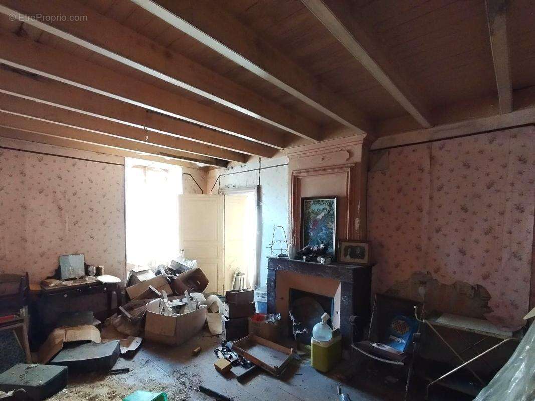 Maison 62 m² à Saint-Maigrin  - photo 4