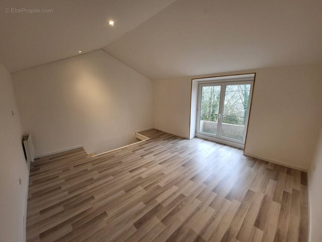 Maison à ALLONDRELLE-LA-MALMAISON