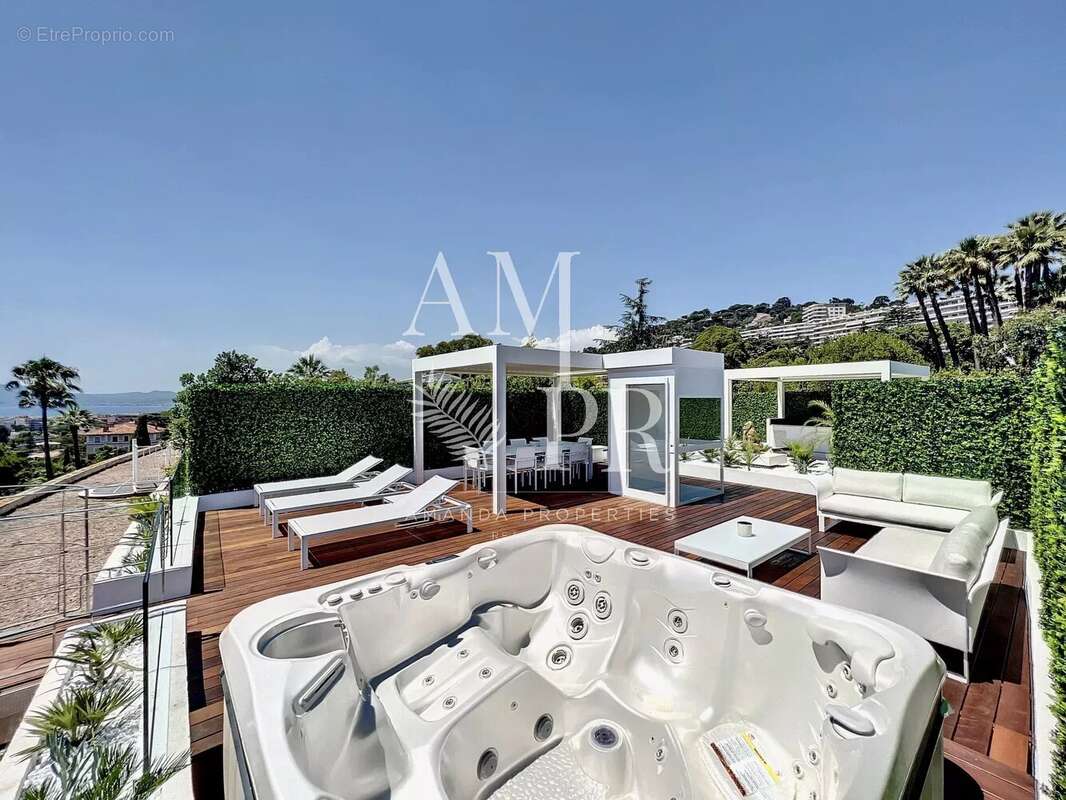 Cannes Californie - Toit terrasse  de 143 m2 - Solarium de 145m2  Vue mer panoramique - photo 19