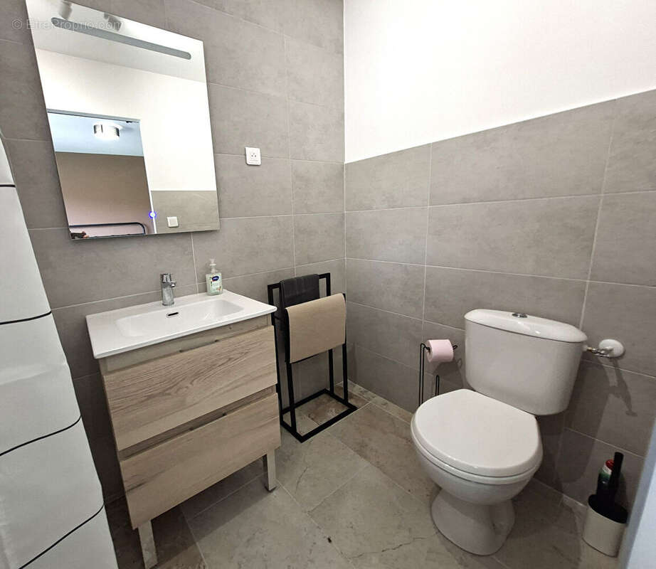 Maison  de caractère en pierre  200m²  sur parcelle 15725m²  CRUAS 07350 - photo 8