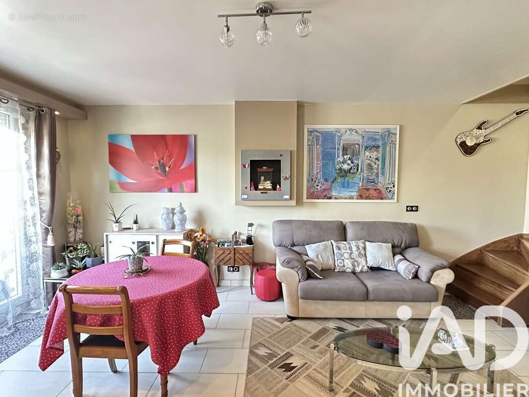 Photo 5 - Appartement à SAVIGNY-LE-TEMPLE