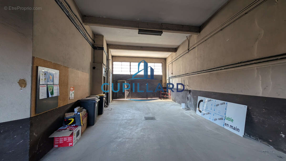 Depot de 620m2 roanne centre proche gare - photo 5