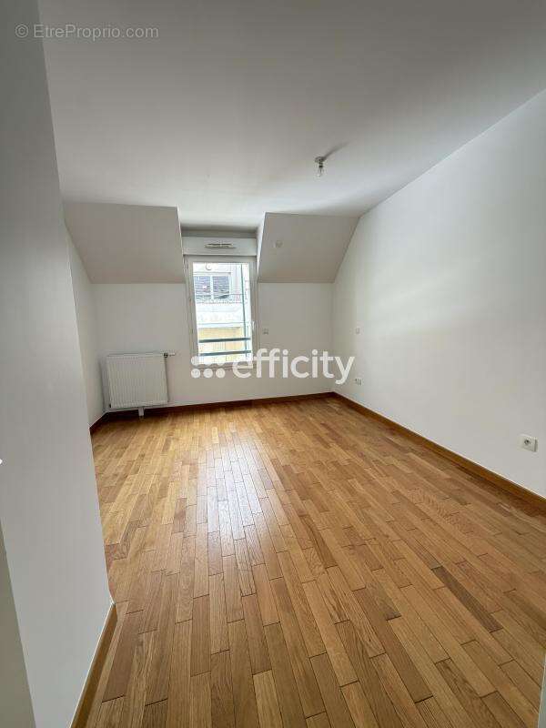 Appartement à CHENNEVIERES-SUR-MARNE