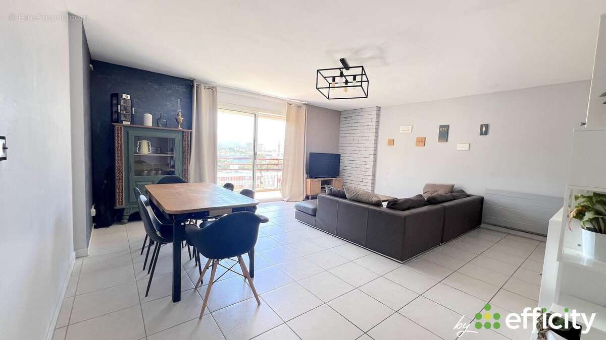 Appartement à MARSEILLE-9E