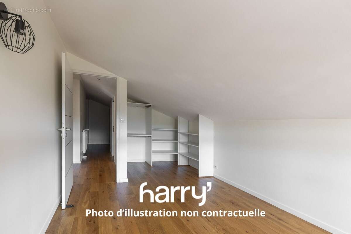 Appartement à FRASNE
