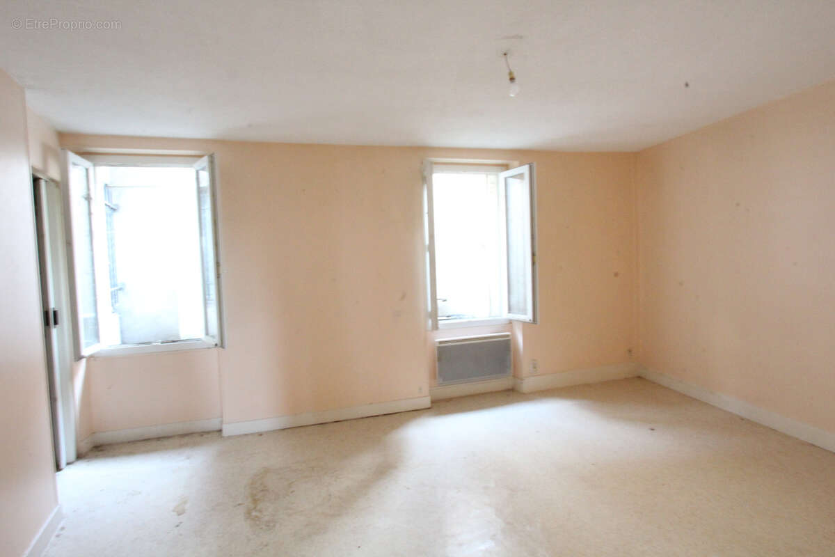 Appartement à LA CHARITE-SUR-LOIRE