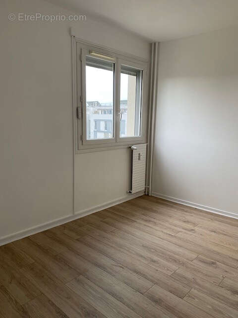 Appartement à GENNEVILLIERS