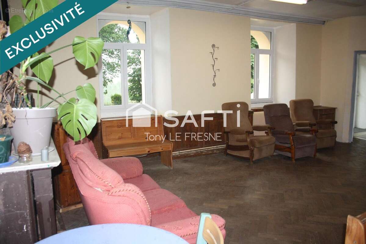 Maison 768 m² à Saint-Mayeux  - photo 8