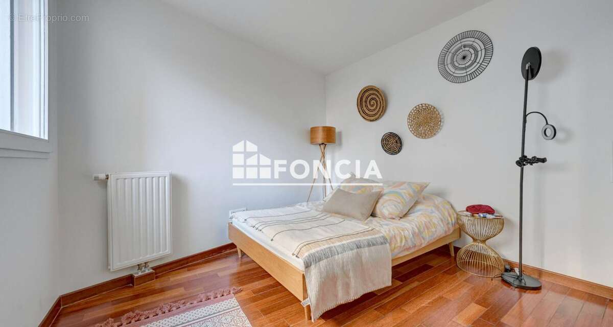 Appartement à ISSY-LES-MOULINEAUX