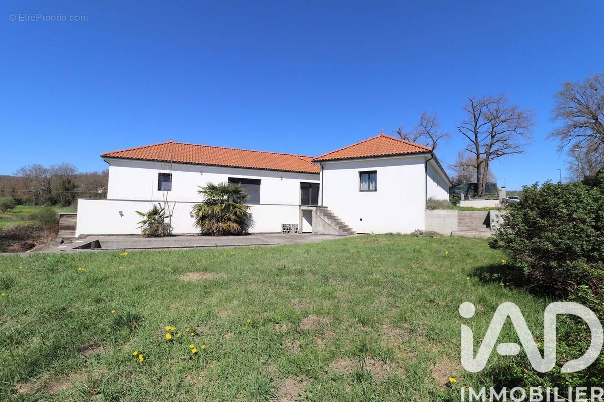 Photo 1 - Maison à SAINT-SATURNIN