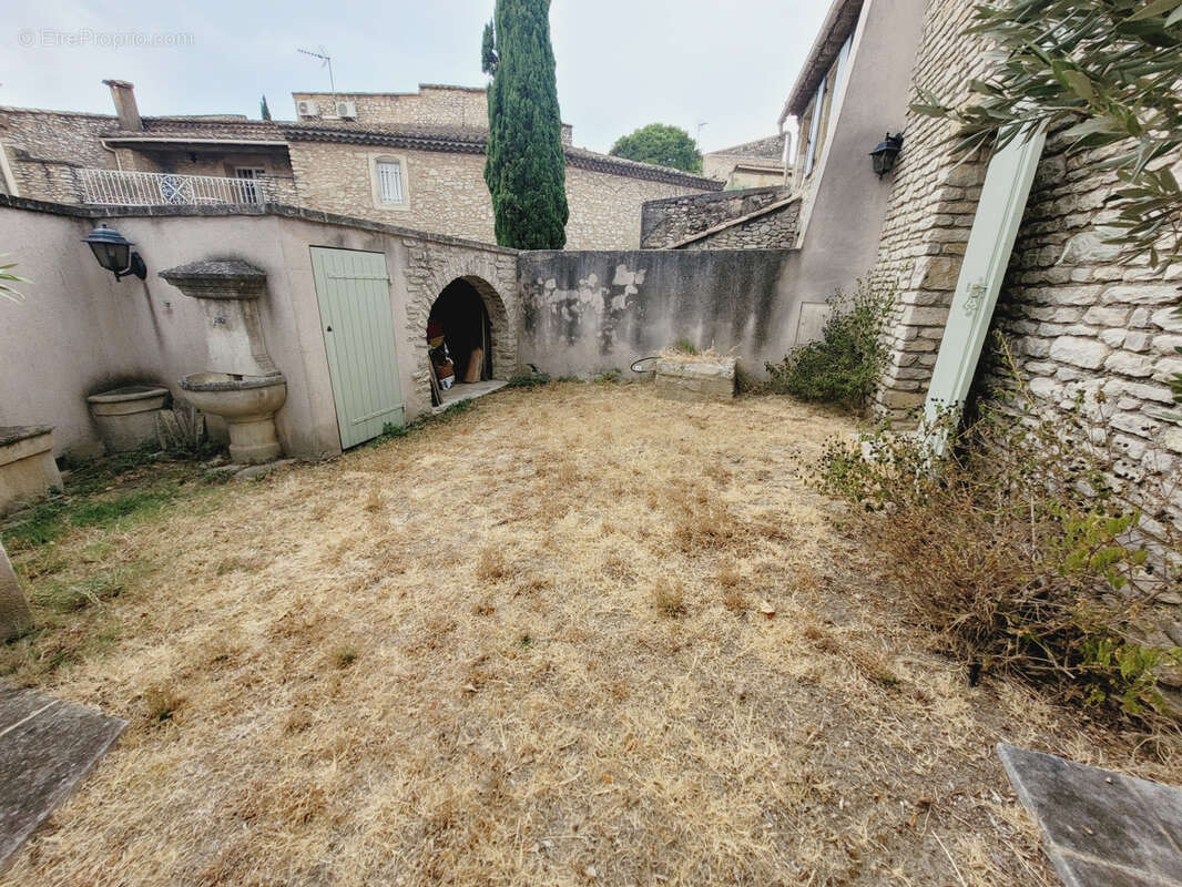 Maison entièrement repensée et restaurée - photo 3