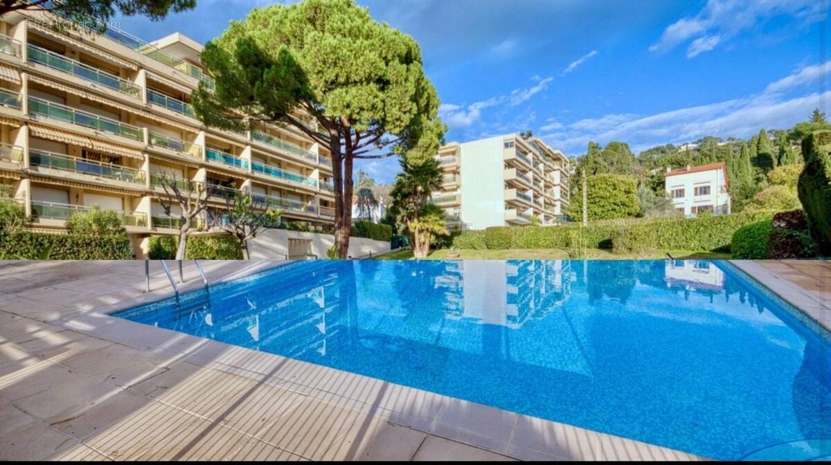 Appartement à LE CANNET
