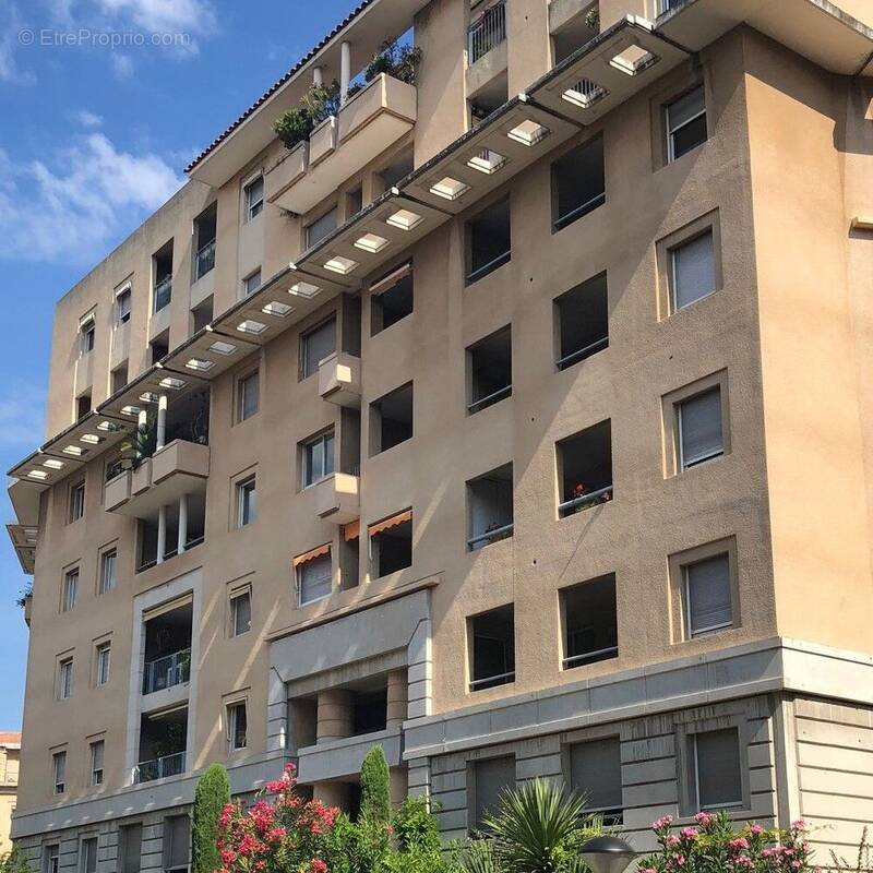 Appartement à AIX-EN-PROVENCE