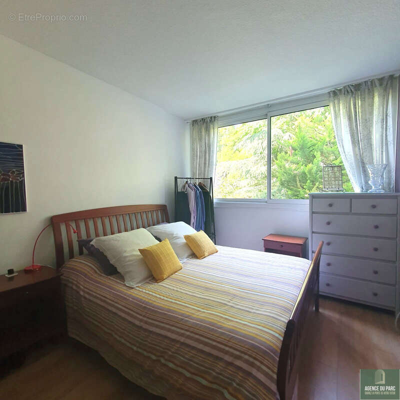 Appartement à VILLE-D'AVRAY