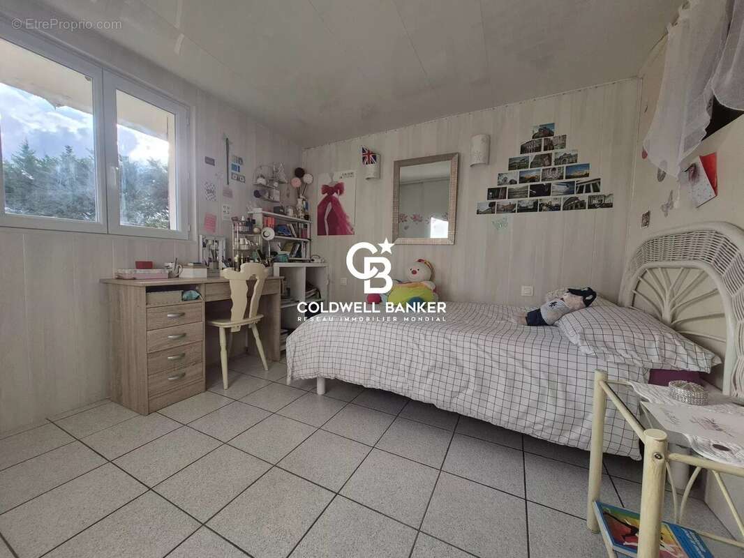 Maison à LES ISSAMBRES
