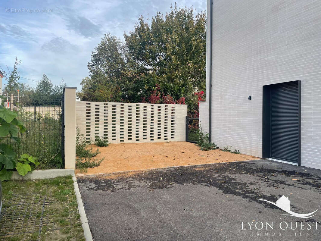 Maison à SATHONAY-VILLAGE