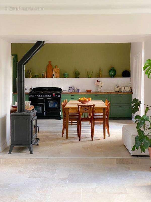 Maison à NEUILLE-PONT-PIERRE