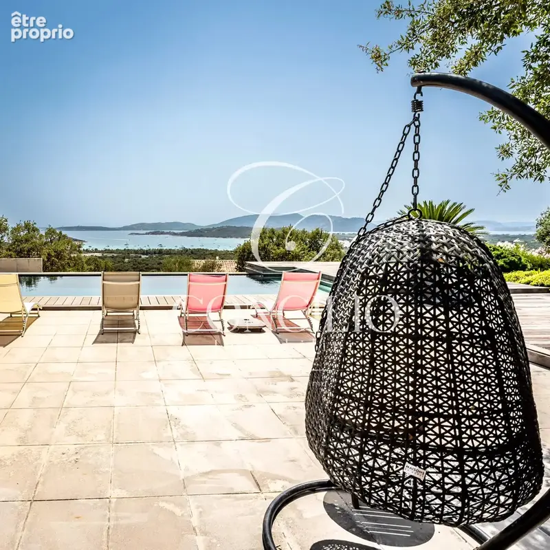 PORTO-VECCHIO - Villa contemporaine avec vue panoramique sur la baie de Saint-Cyprien - photo 8