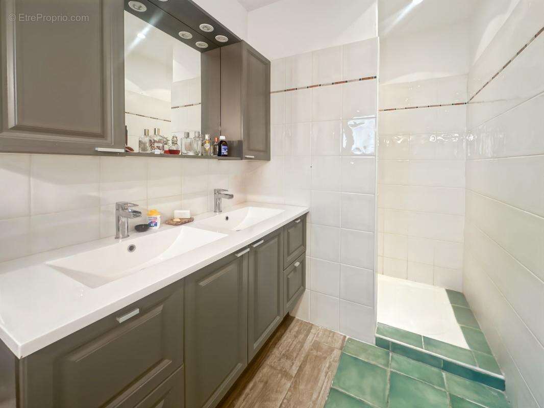Maison de 140 m² - Trois chambres et un bureau - 1500 m² en restanques - photo 14