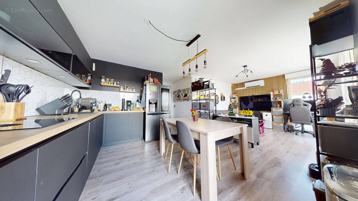 Appartement à MAGNY-LE-HONGRE