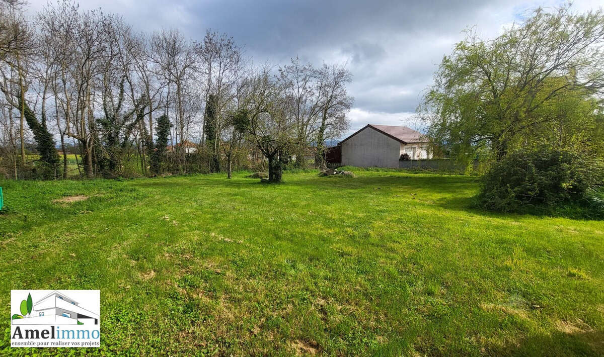 Terrain à MOISSIEU-SUR-DOLON