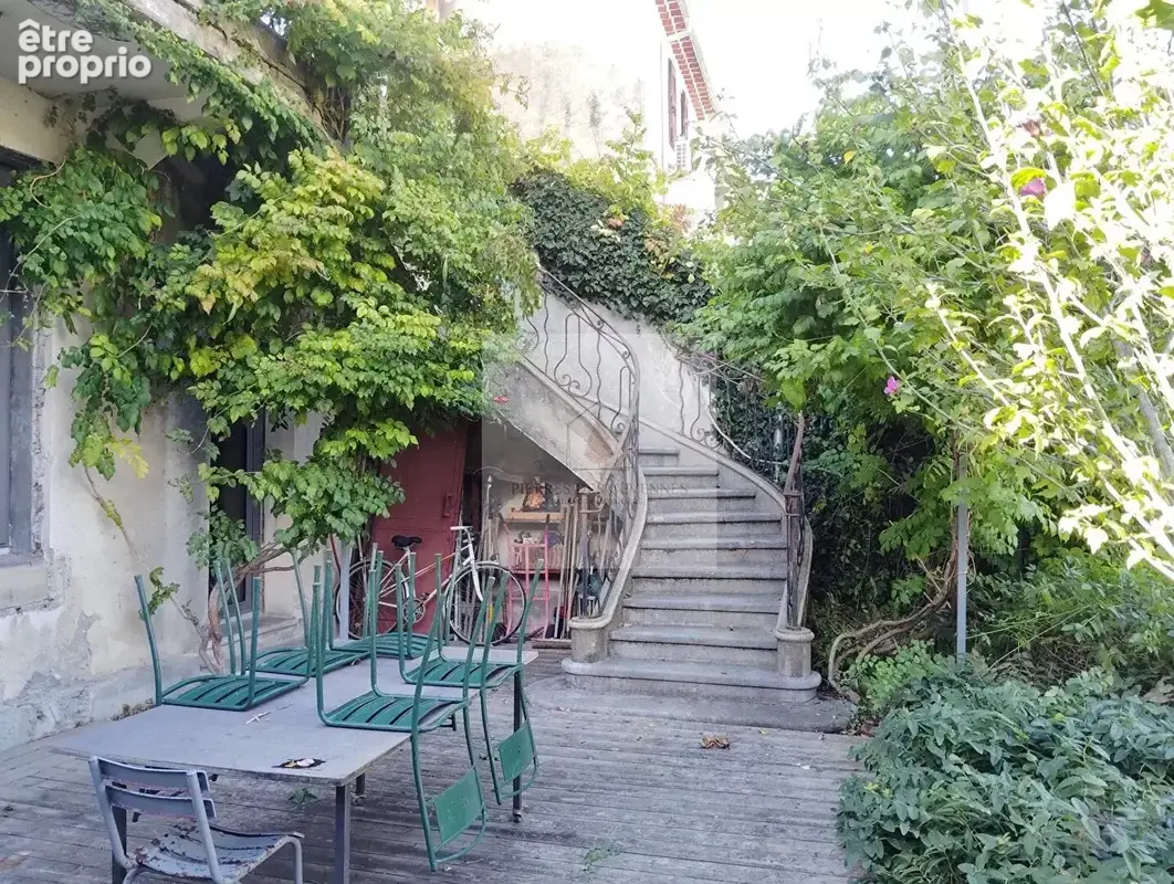 Photo Maison à Saint-Hippolyte-Du-Fort au prix de 264 000€