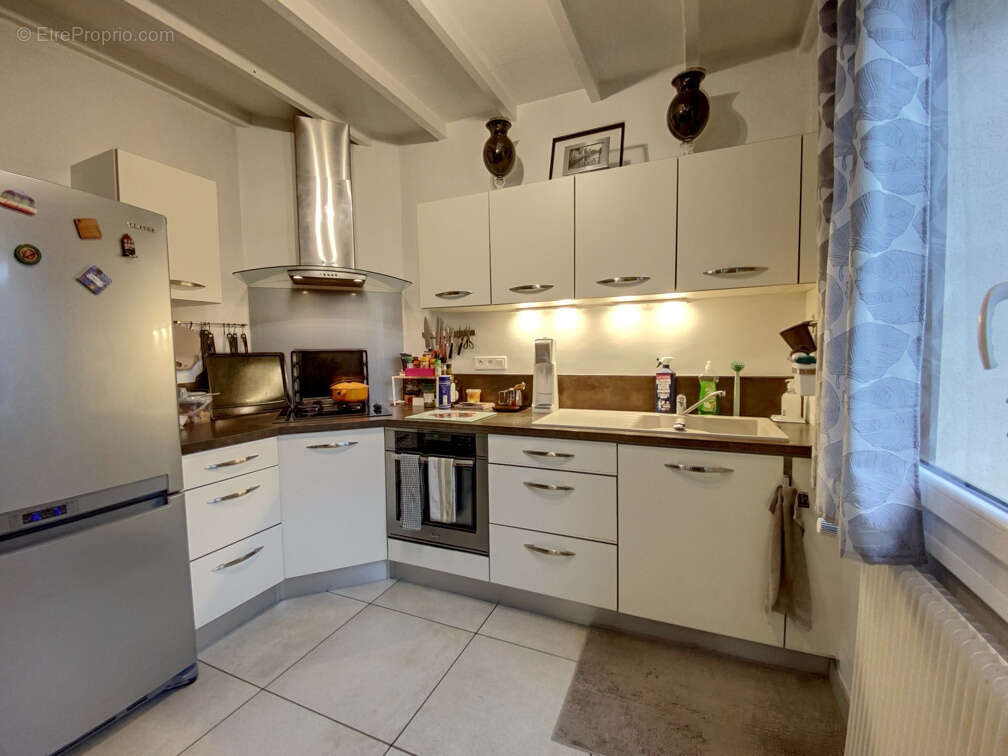 Maison à SAINT-BEAUZIRE