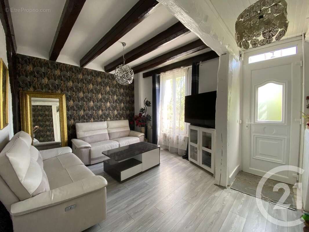 Maison 80 m² à Tremblay-En-France  - photo 2