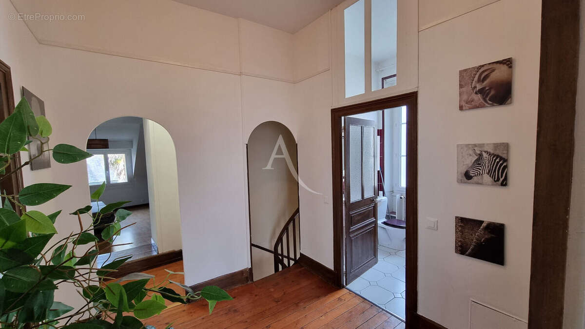 L'Élégance d'une Maison de Ville sans Compromis - photo 12