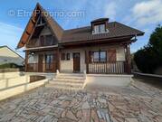 Maison à LES CLAYES-SOUS-BOIS