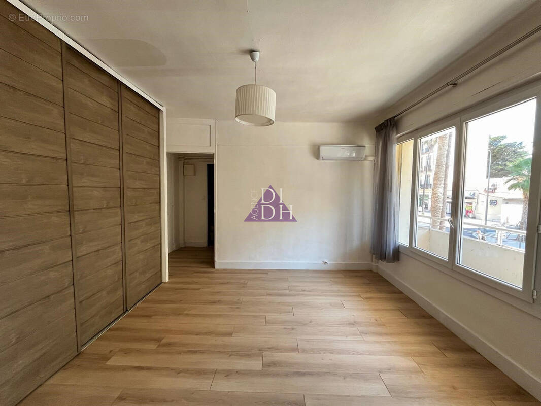Appartement à HYERES