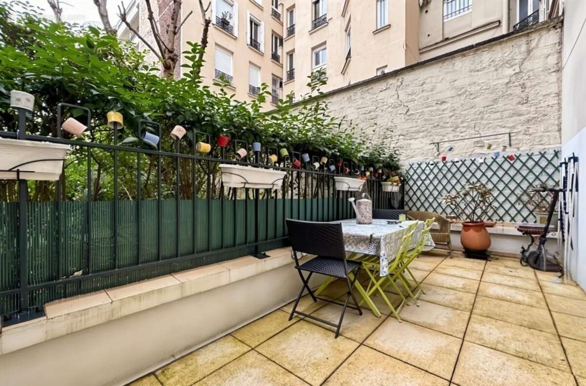 Appartement à PARIS-18E
