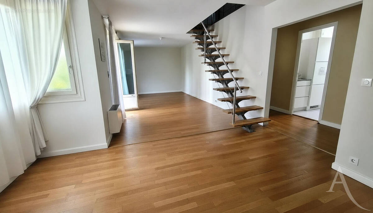 Appartement à MANTES-LA-JOLIE