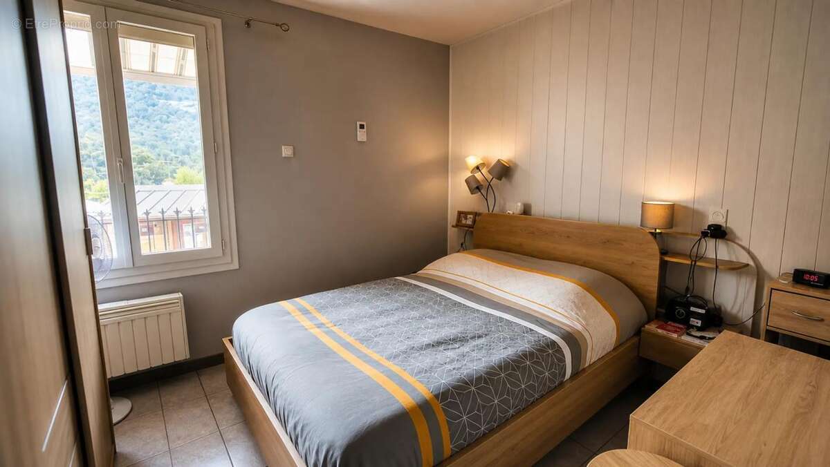 Maison de 5 pièces de 145 m² à Saint-Laurent-de-Cerdans - photo 8