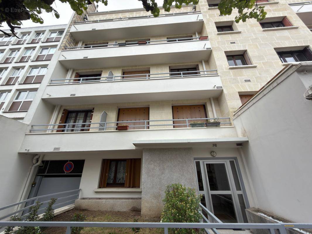 Appartement à SAINT-MAUR-DES-FOSSES