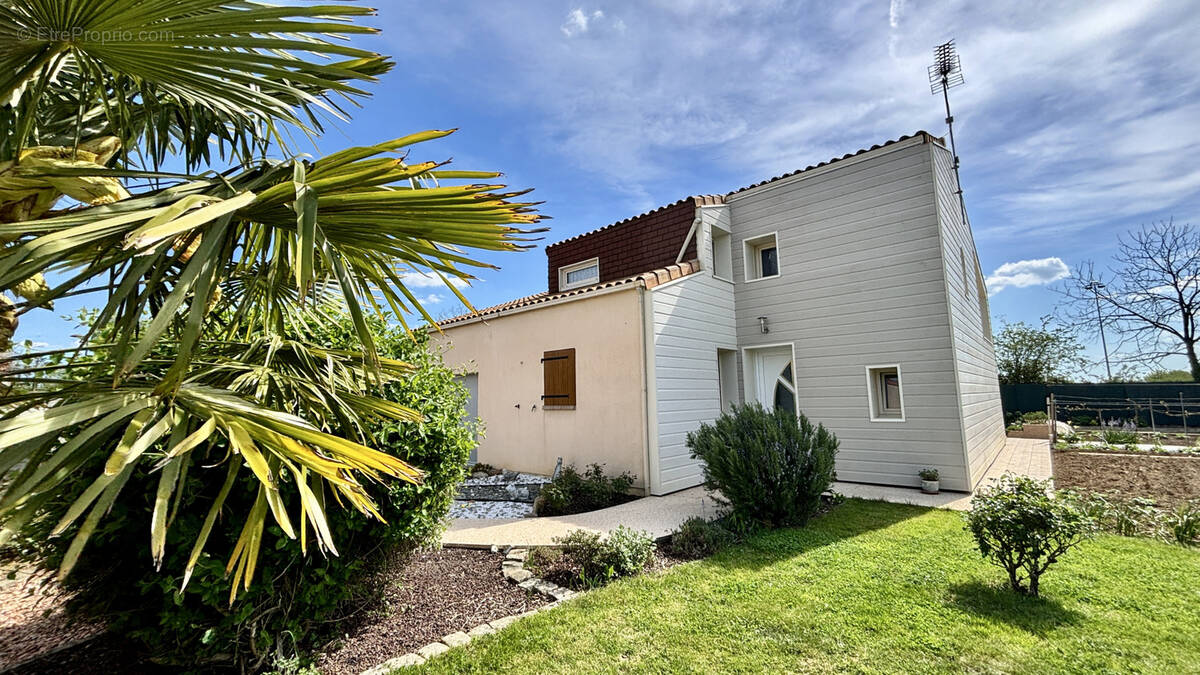 Maison à CERNUSSON