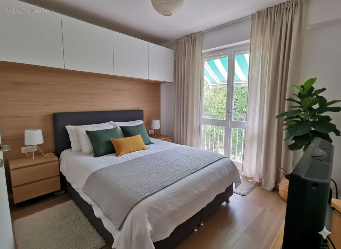 Appartement à PIERRES