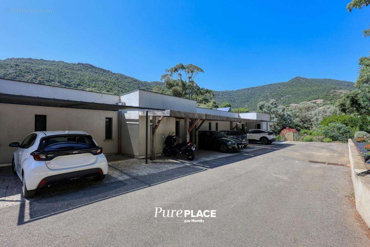 Appartement à RAYOL-CANADEL-SUR-MER