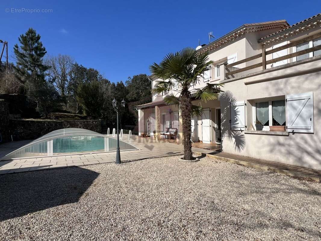 Maison à MOLIERES-SUR-CEZE