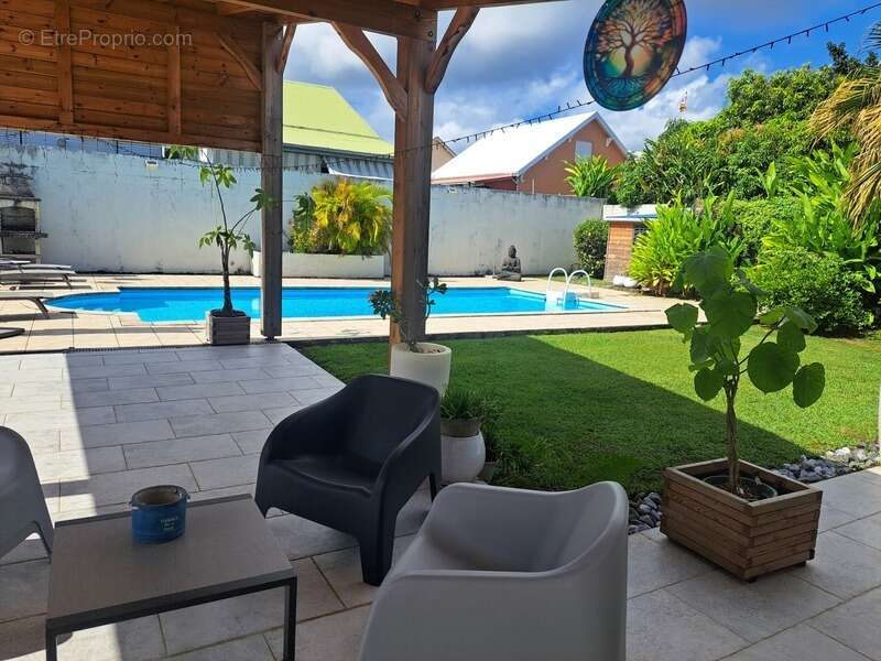 Maison à BAIE-MAHAULT