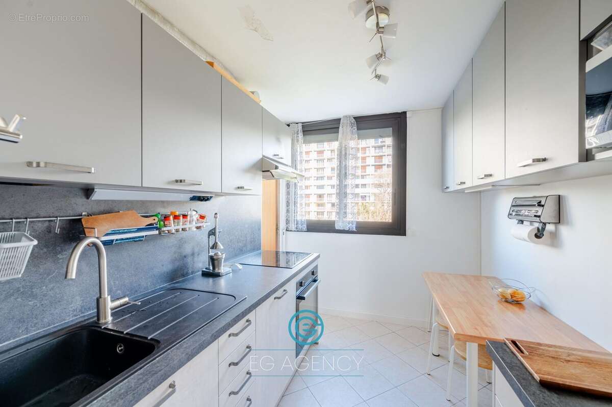 Appartement à MARSEILLE-9E