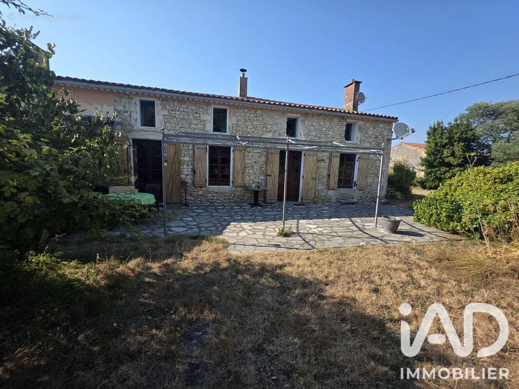Maison 165 m² à Vendays-Montalivet  - photo 2