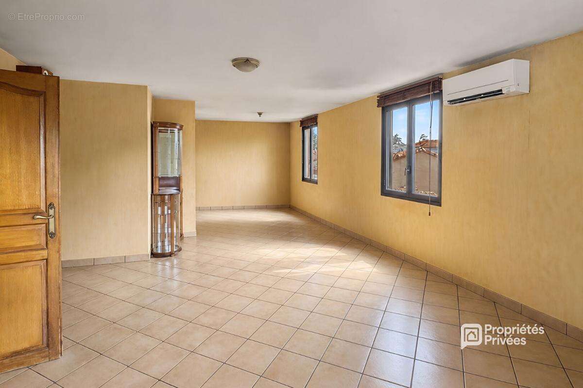 Maison Fronton 4 pièces 165 m2 avec garage et piscine sur 1996 m2 de parcelle divisible et constructible - photo 4