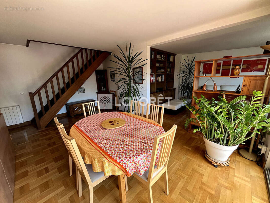 Appartement à MEULAN